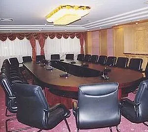 Shanghai Xindongfang Hotel 3*,