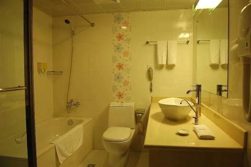 Shanghai Xindongfang Hotel